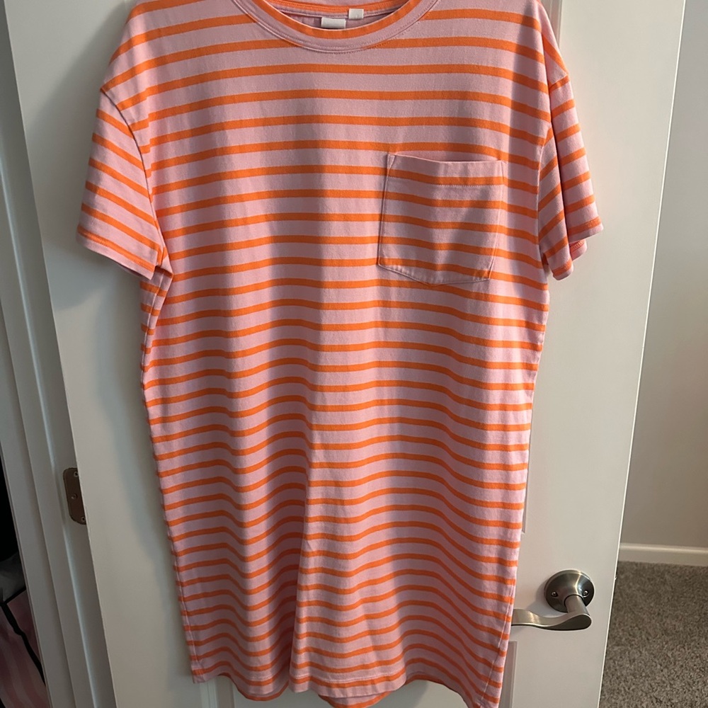 GAP Orange and White Short Sleeve Tee
